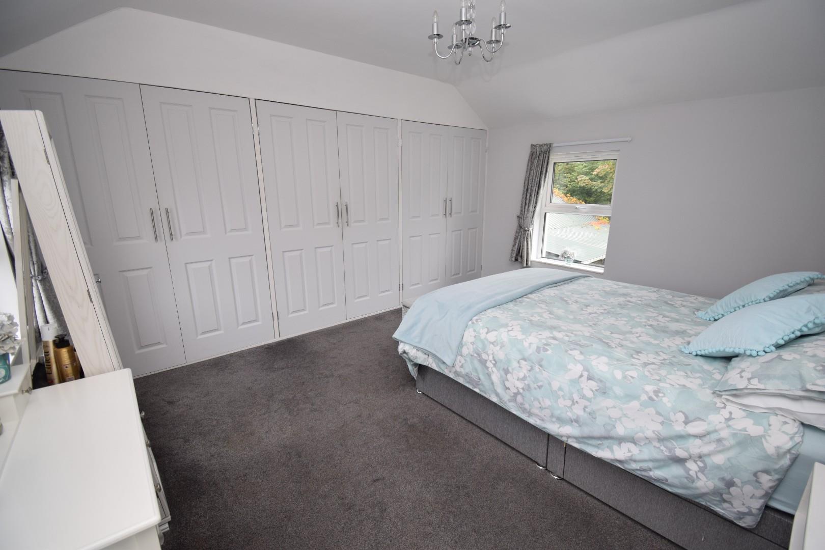 Main House - Bedroom 1 (1).JPG